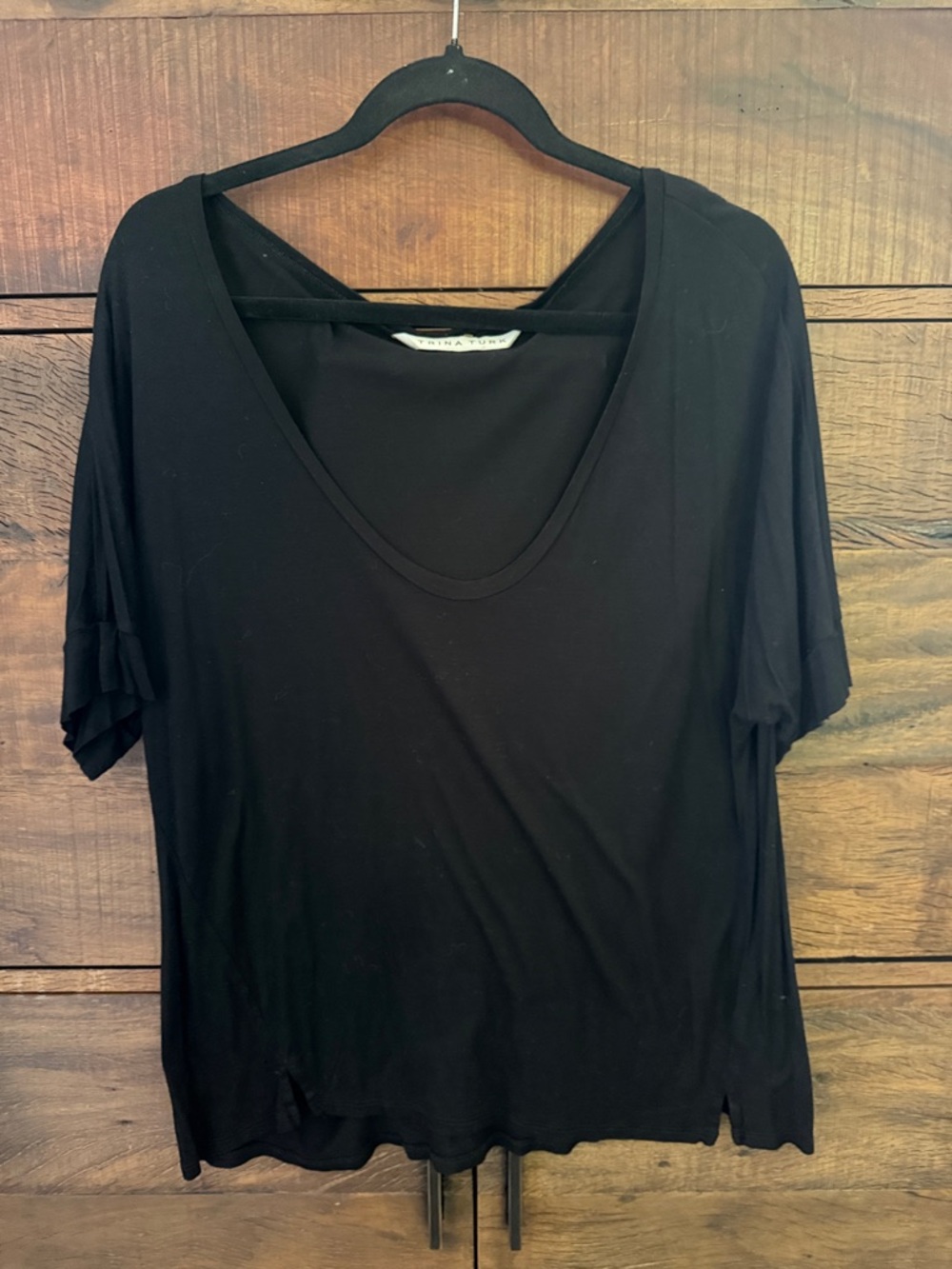 Trina Turk Black Scoop Neck Short Sleeve Tee